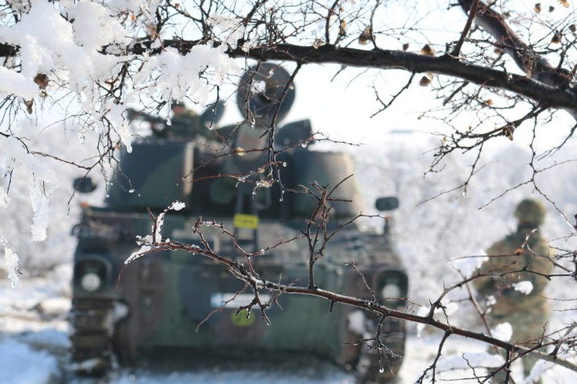 Έβρος - Χιόνια: Ο Ελληνικός στρατός δε σταματά πουθενά (συγκλονιστικές photos)