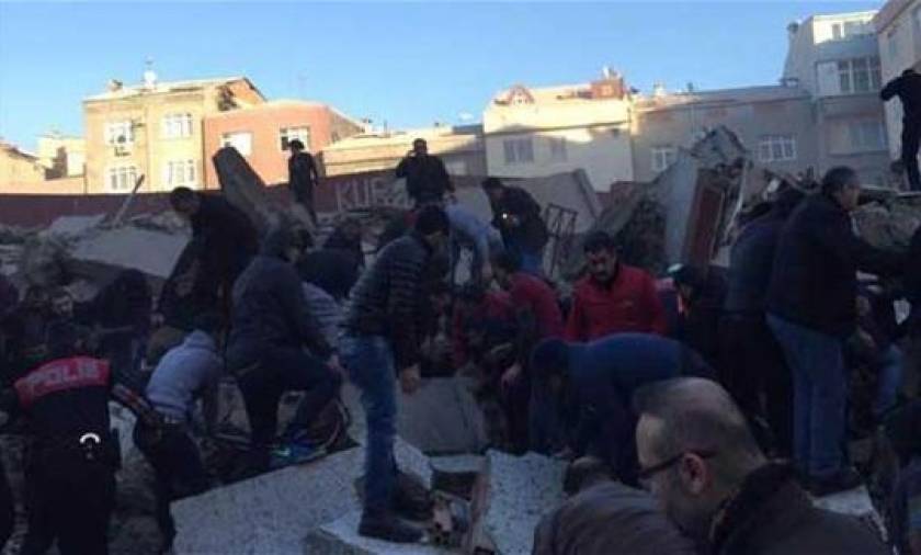 Τραγωδία στην Κωνσταντινούπολη: Τουλάχιστον 2 νεκροί από κατάρρευση κτηρίου (vid)