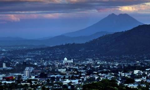 Εξαιρετικά σπάνια και περίεργη μέρα για το Ελ Σαλβαδόρ – Δεν φαντάζεστε τι έγινε για πρώτη φορά!
