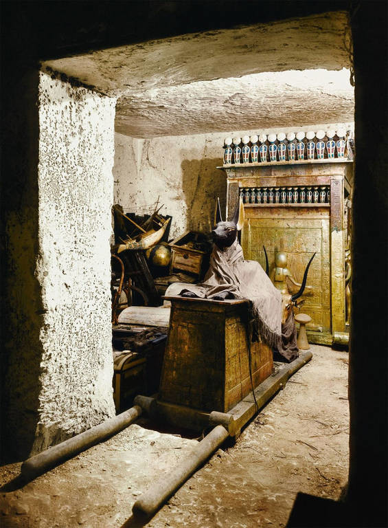 Η μυστηριώδης ανακάλυψη του τάφου του Τουταγχαμών για πρώτη φορά σε έγχρωμες φωτογραφίες 