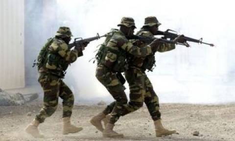 Ο στρατός της Σενεγάλης εισέβαλε στην Γκάμπια - Ορκίστηκε νέος πρόεδρος ο Μπάροου
