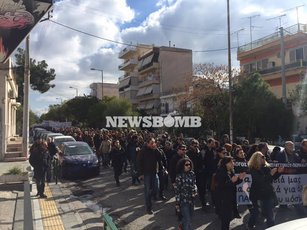 Πορεία κατά του φασισμού στο Πέραμα (pics)