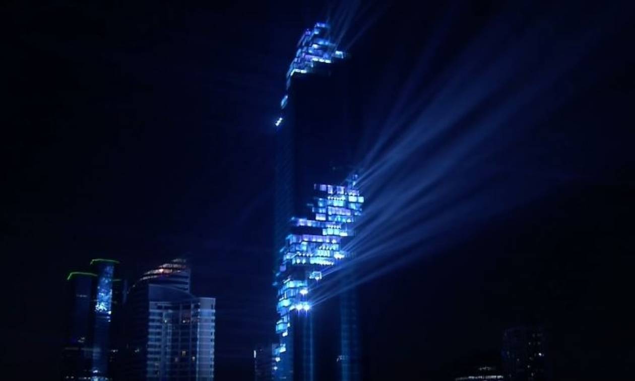 Viral: Είναι αυτός ο πιο παράξενος ουρανοξύστης στον κόσμο;