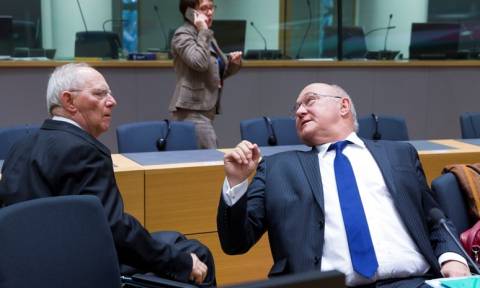 Ο Σαπέν «καρφώνει» Eurogroup: Παράλογα τα νέα μέτρα για την Ελλάδα
