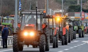 Μπλόκα αγροτών: «Κομμένη» στα δύο η Πελοπόννησος - Κλειστή η νέα εθνική οδός Πατρών - Κορίνθου
