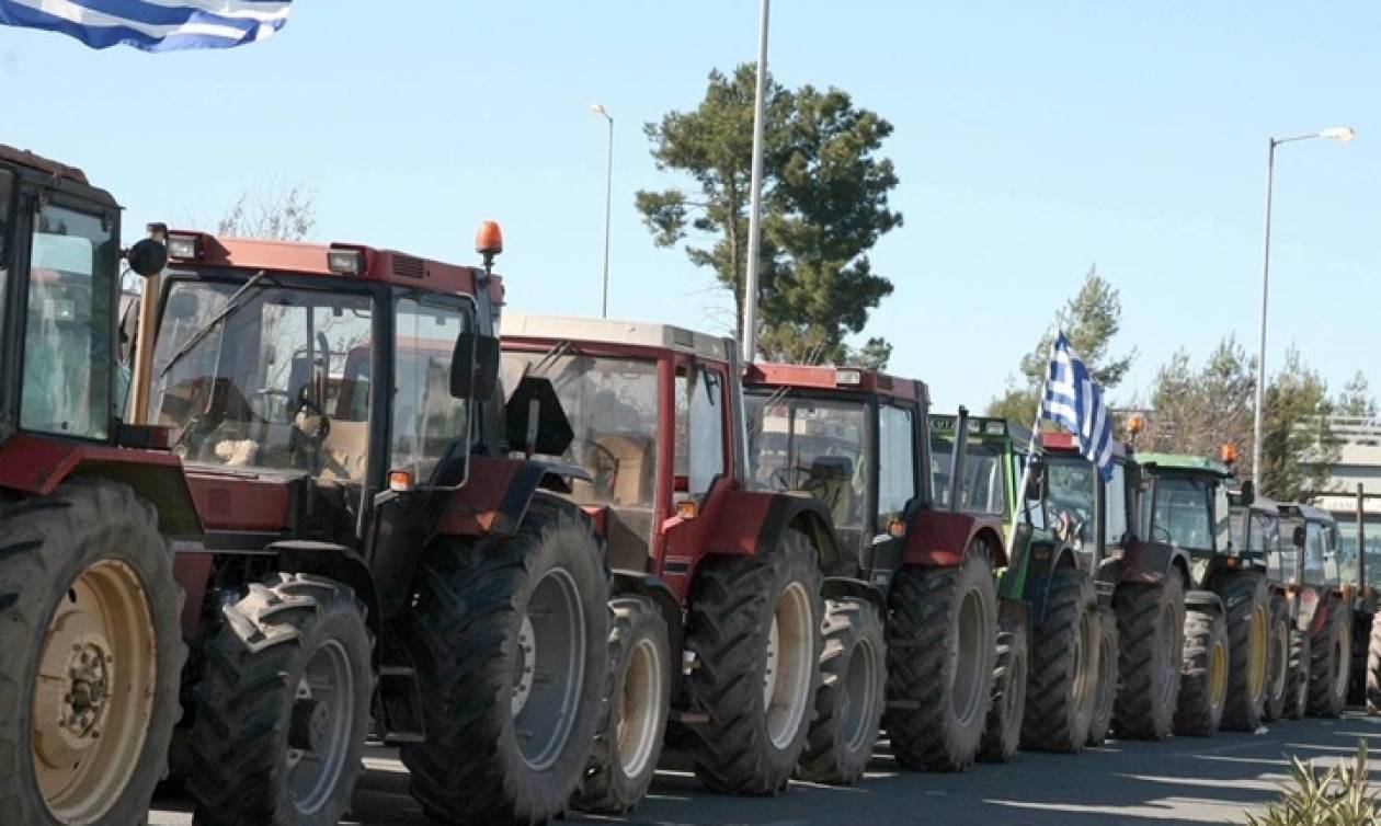 Μπλόκα αγροτών: Απέκλεισαν το αεροδρόμιο «Μακεδονία»