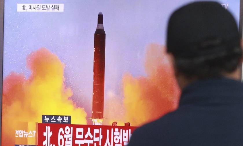Τύμπανα Πολέμου: Η Βόρεια Κορέα εκτόξευσε βαλλιστικό πύραυλο εναντίον της Ιαπωνίας (Vid)
