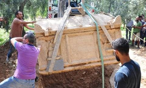 Τουρκία: Τρεις νέοι αρχαϊκοί τάφοι ανακαλύφθηκαν σε ελαιώνα στην Προύσα
