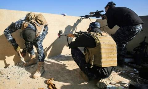 «Έπεσε» το οχυρό του ISIS στο αεροδρόμιο της Μοσούλης – Άτακτη υποχώρηση των τζιχαντιστών