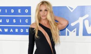 H Britney Spears μόλις μας έδειξε το μυστικό της για τέλειο σώμα