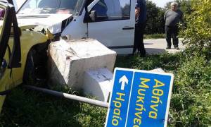 Ναύπλιο: Τροχαίο ατύχημα με τρεις τραυματίες (pics)