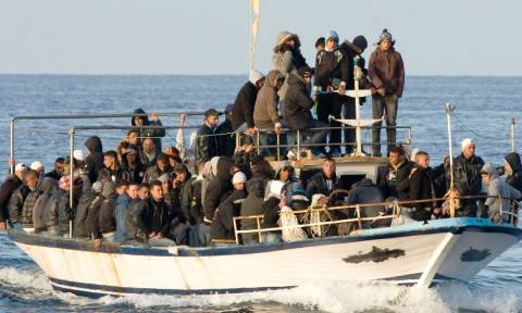 Συναγερμός στο Λιμενικό: Εντοπίστηκε σκάφος με μετανάστες δυτικά των Παξών