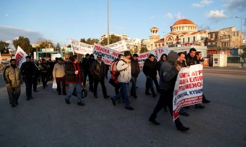 Απόβαση των Κρητικών αγροτών στην Αθήνα - Συλλαλητήριο στην πλατεία Βάθη