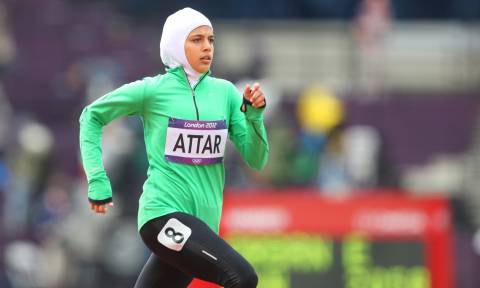 ΗΠΑ: Η Nike λανσάρει για πρώτη φορά μαντίλα ειδικά σχεδιασμένη για μουσουλμάνες αθλήτριες (Vid)