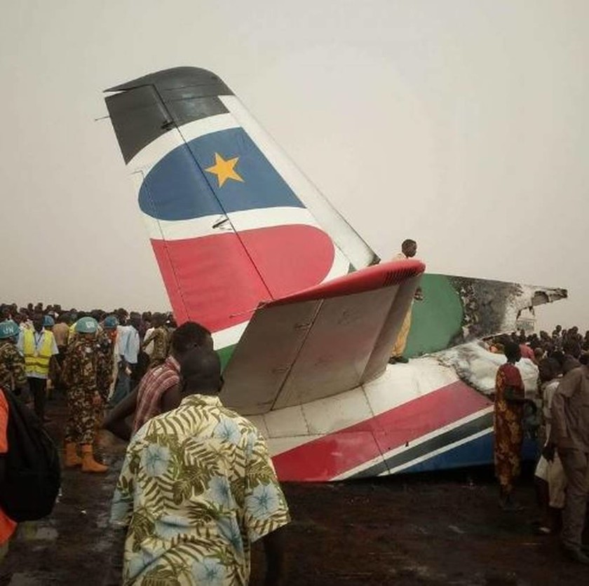 Συντριβή αεροσκάφους στο Νότιο Σουδάν - Φόβοι για νεκρούς (pics)