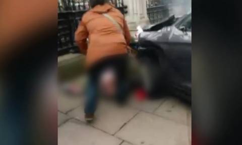 Λονδίνο: Νέο σοκαριστικό βίντεο από την επίθεση - Θύματα έχουν καταπλακωθεί από το αυτοκίνητο