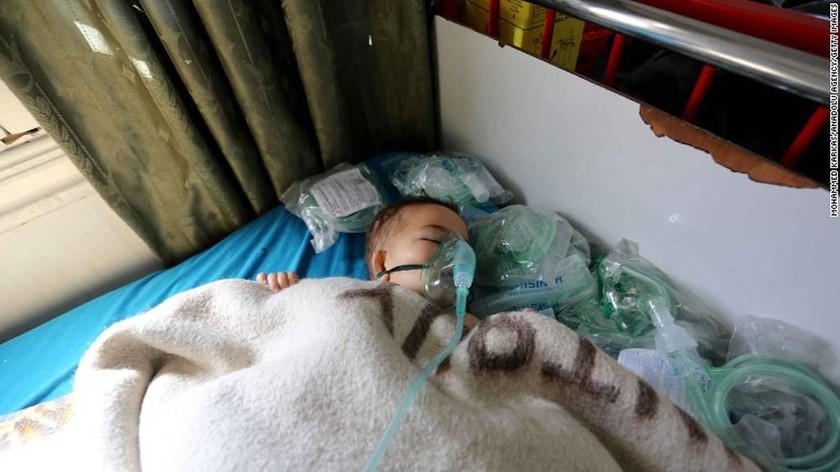 Συγκλονίζουν οι φωτογραφίες των νεκρών παιδιών από τη χημική επίθεση στη Συρία (ΣΚΛΗΡΕΣ ΕΙΚΟΝΕΣ)