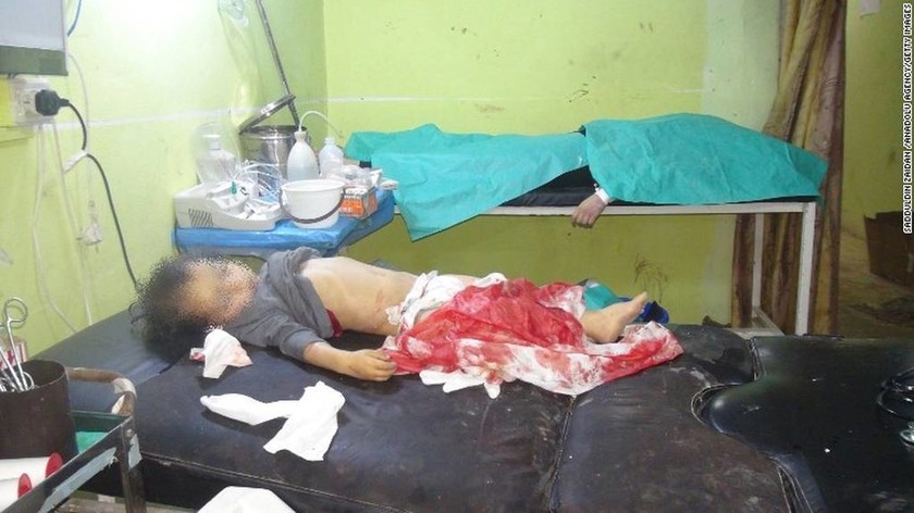 Συγκλονίζουν οι φωτογραφίες των νεκρών παιδιών από τη χημική επίθεση στη Συρία (ΣΚΛΗΡΕΣ ΕΙΚΟΝΕΣ)