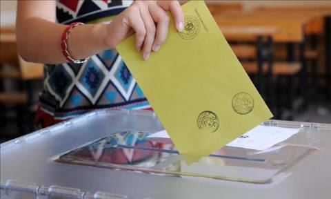 Δημοψήφισμα Τουρκία: Τι ακριβώς θα αλλάξει στη γείτονα χώρα από τη Δευτέρα αν υπερισχύσει το «Ναι»