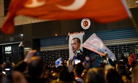 Δημοψήφισμα Τουρκία: Πολλοί από τους παραδοσιακούς ψηφοφόρους του Ερντογάν δεν θα ψηφίσουν «ναι»