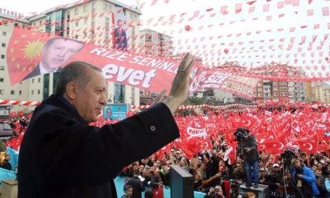 Δημοψήφισμα Τουρκία: Δημοσκοπικό «θρίλερ» λίγο πριν ανοίξουν οι κάλπες