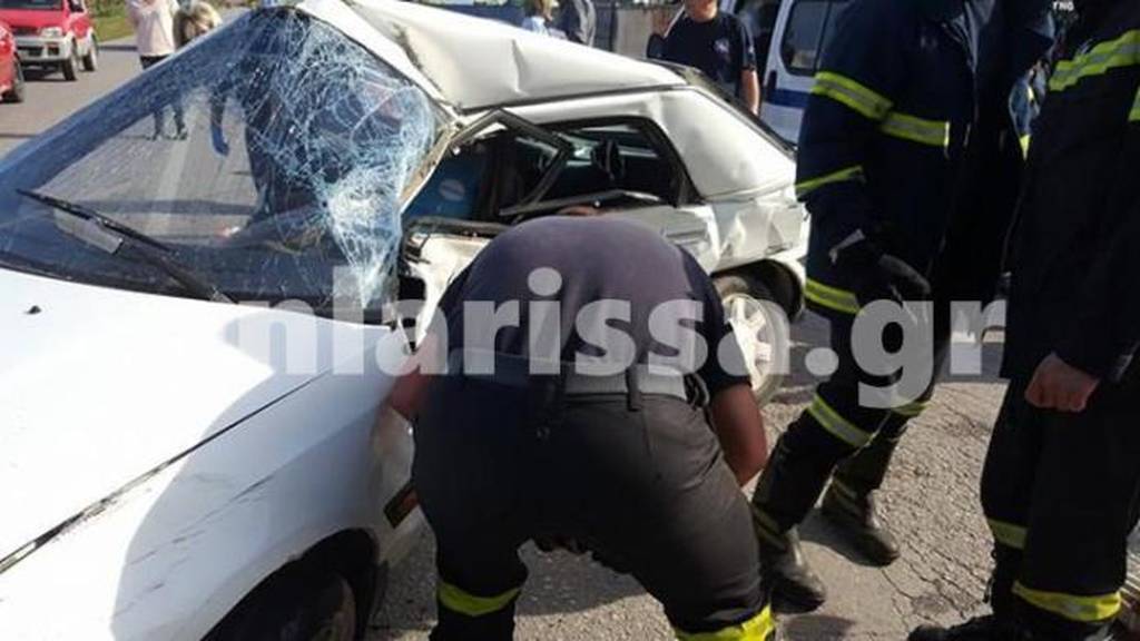 «Ματωμένο» Πάσχα στη Λάρισα: Ένας νεκρός και τέσσερις τραυματίες σε τροχαίο