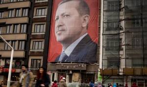 Αιχμές για το δημοψήφισμα στην Τουρκία: «Δεν ανταποκρίθηκε στα διεθνή κριτήρια»