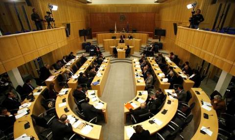 Σύγκληση Εθνικού Συμβουλίου ζητούν τα κόμματα της Κύπρου μετά το τουρκικό δημοψήφισμα