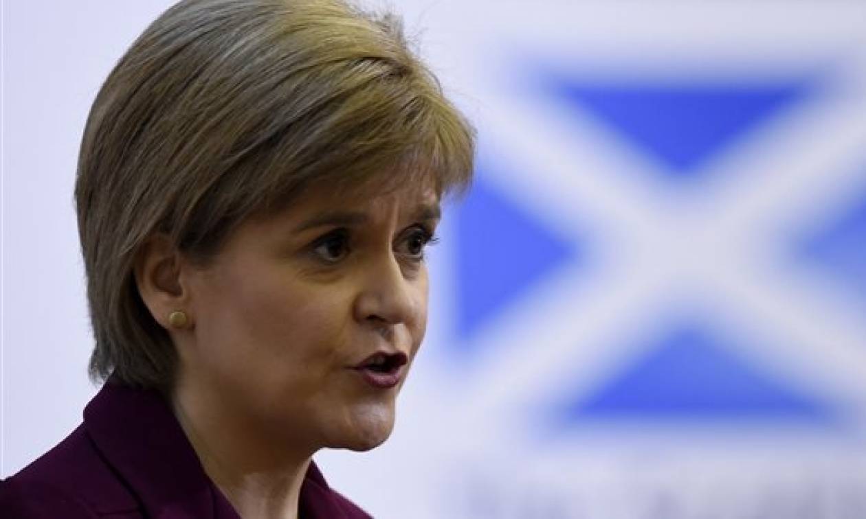 Πρόωρες εκλογές Βρετανία: Οργή στη Σκωτία για την απόφαση της Τερέζα Μέι