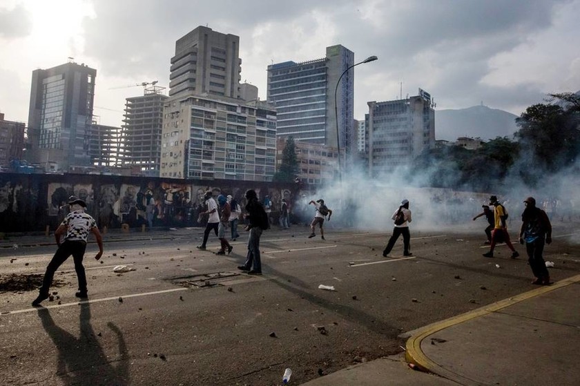 Χάος στη Βενεζουέλα: Τρεις διαδηλωτές νεκροί στον απόηχο της «μητέρας όλων των διαδηλώσεων»