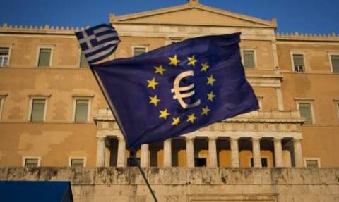 Forbes: Η Ελλάδα έπρεπε να χρεοκοπήσει