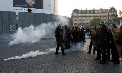 Εκλογές Γαλλία 2017 - Παρίσι: Συγκρούσεις μεταξύ διαδηλωτών και αστυνομίας