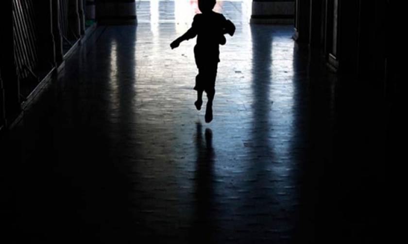 Ραγδαίες εξελίξεις στην υπόθεση κακοποίησης του δίχρονου παιδιού στη Λαμία