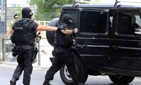 Ληστεία στην Γεωπονική: «Χτενίζει» την Αθήνα η Αντιτρομοκρατική για τον εντοπισμό του δράστη