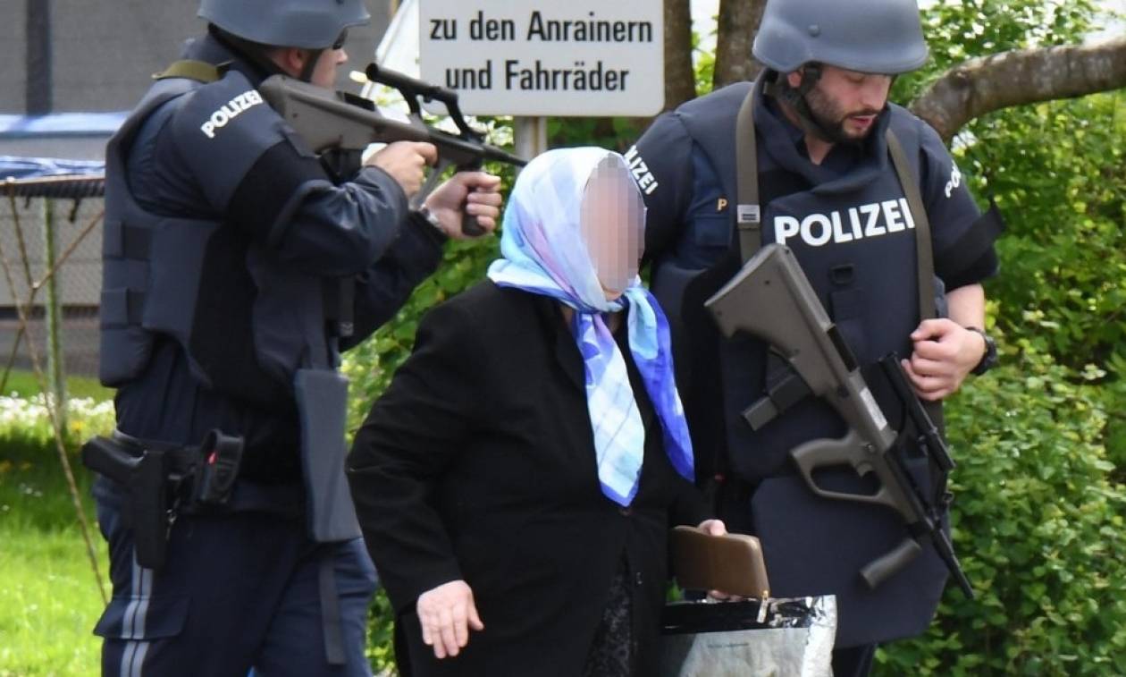 Συναγερμός στην Αυστρία: Ένοπλος κρατά ομήρους σε τράπεζα (Pics)
