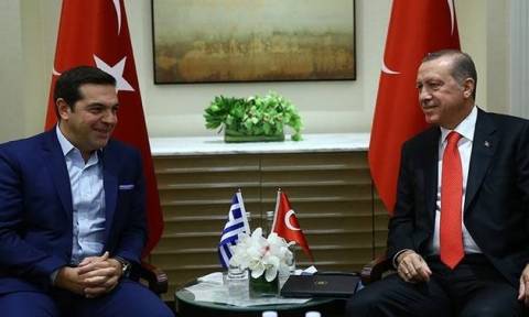 Ερντογάν σε Τσίπρα: Να υλοποιηθεί πλήρως η συνθήκη της Λωζάνης