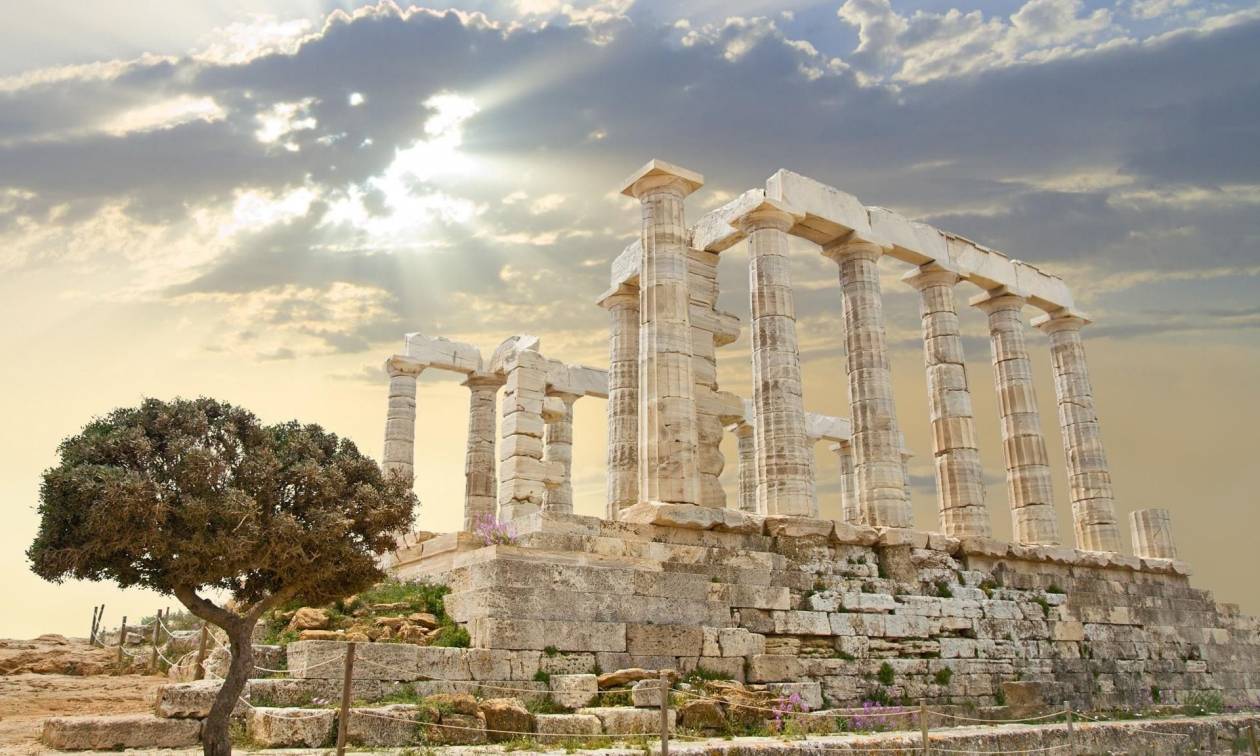 «Έκρηξη» του ελληνικού τουρισμού φέτος το καλοκαίρι - «Πατώνουν» Τουρκία και Ισπανία