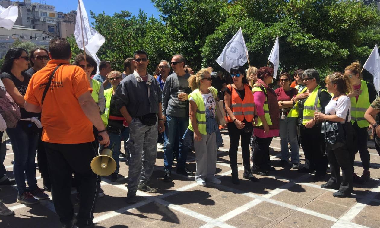 Στους δρόμους οι εργαζόμενοι στην Τοπική Αυτοδιοίκηση - Συναντήθηκαν με τον Πάνο Σκουρλέτη