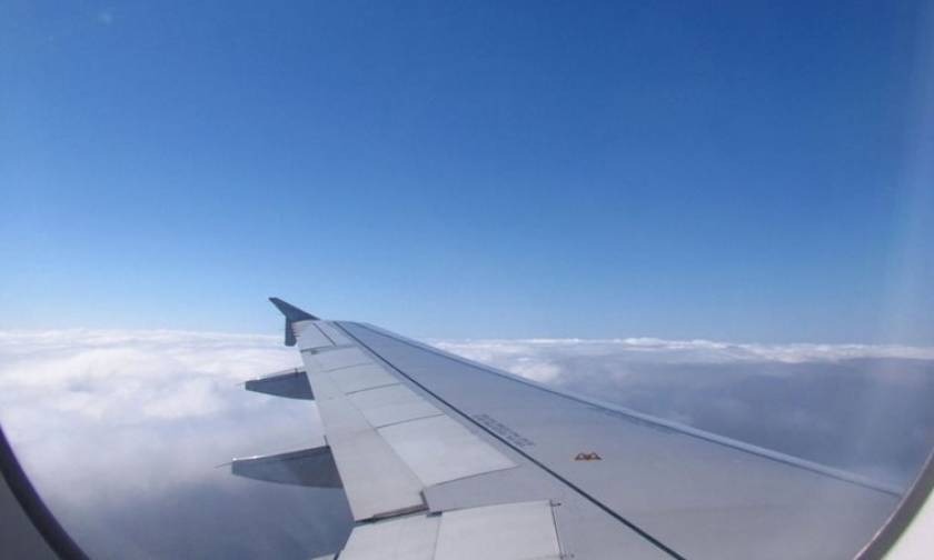 Τρόμος σε πτήση για Ηράκλειο - Λιποθύμησε πριν την προσγείωση
