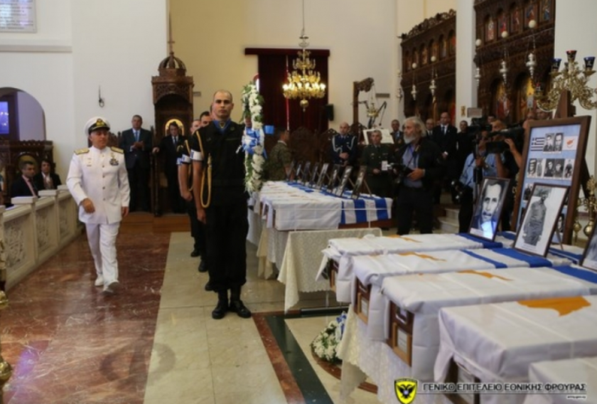 Τιμή και Δόξα στους ήρωες της ΕΛΔΥΚ: Παραδόθηκαν τα λείψανα 17 Πεσόντων