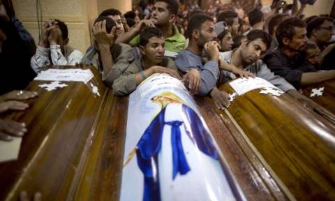 Αίγυπτος: Το Ισλαμικό Κράτος πίσω από τη σφαγή των Χριστιανών Κοπτών