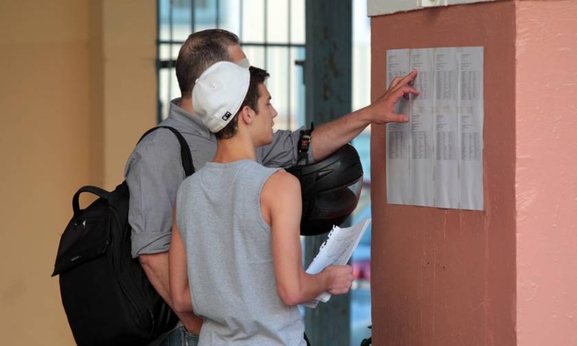 Πρόγραμμα Πανελληνίων: Σε ποια μαθήματα εξετάζονται οι υποψήφιοι την Παρασκευή