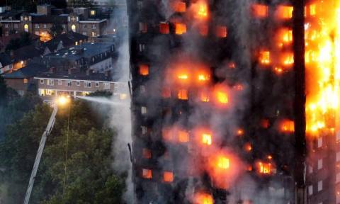 Φωτιά Λονδίνο: Μάνα-ηρωίδα έσωσε την οικογένειά της πλημμυρίζοντας το διαμέρισμά τους!