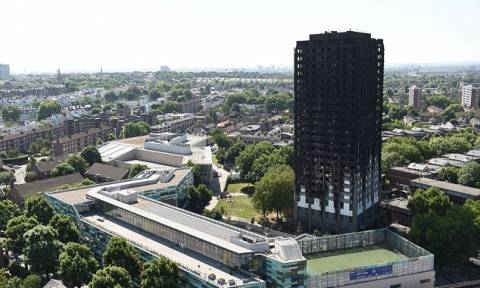 Φωτιά Λονδίνο: Φρικιαστική αποκάλυψη - Βρήκαν 42 πτώματα σε ένα δωμάτιο του Grenfell Tower