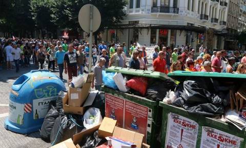 Θεσσαλονίκη: Ξεχειλίζουν τα σκουπίδια στους δρόμους εν μέσω κινητοποιήσεων της ΠΟΕ - ΟΤΑ