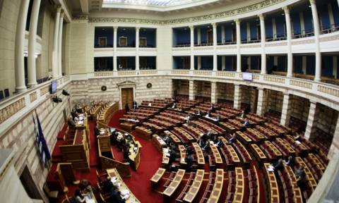Βουλή: Τροπολογία από τη ΝΔ για την άμεση καταβολή των δεδουλευμένων στους συμβασιούχους