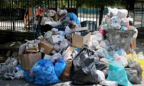 Σκουπίδια απεργία - ΠΟΕ – ΟΤΑ: Δεν πάμε για καφέ στο Μαξίμου
