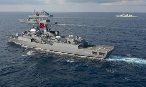 Δραματικές εξελίξεις: Τουρκικά πλοία στο Αιγαίο μετά τα πυρά του Λιμενικού