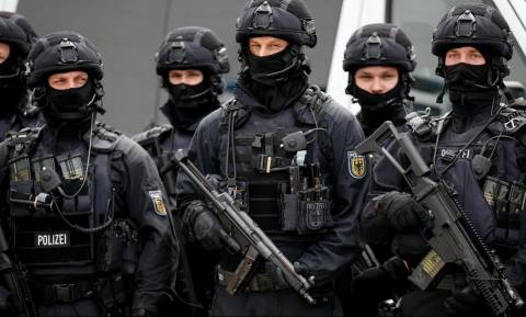 G20: Αμβούργο πόλη-φρούριο με 20.000 αστυνομικούς, 28 ελικόπτερα, 185 σκύλους και 3.000 οχήματα