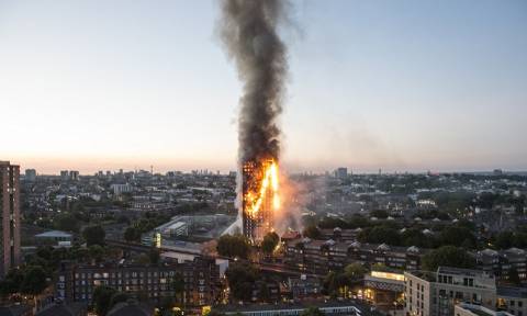 Στη Βρετανία εμπειρογνώμονες της 9/11 για την αναγνώριση των θυμάτων του Grenfell Tower